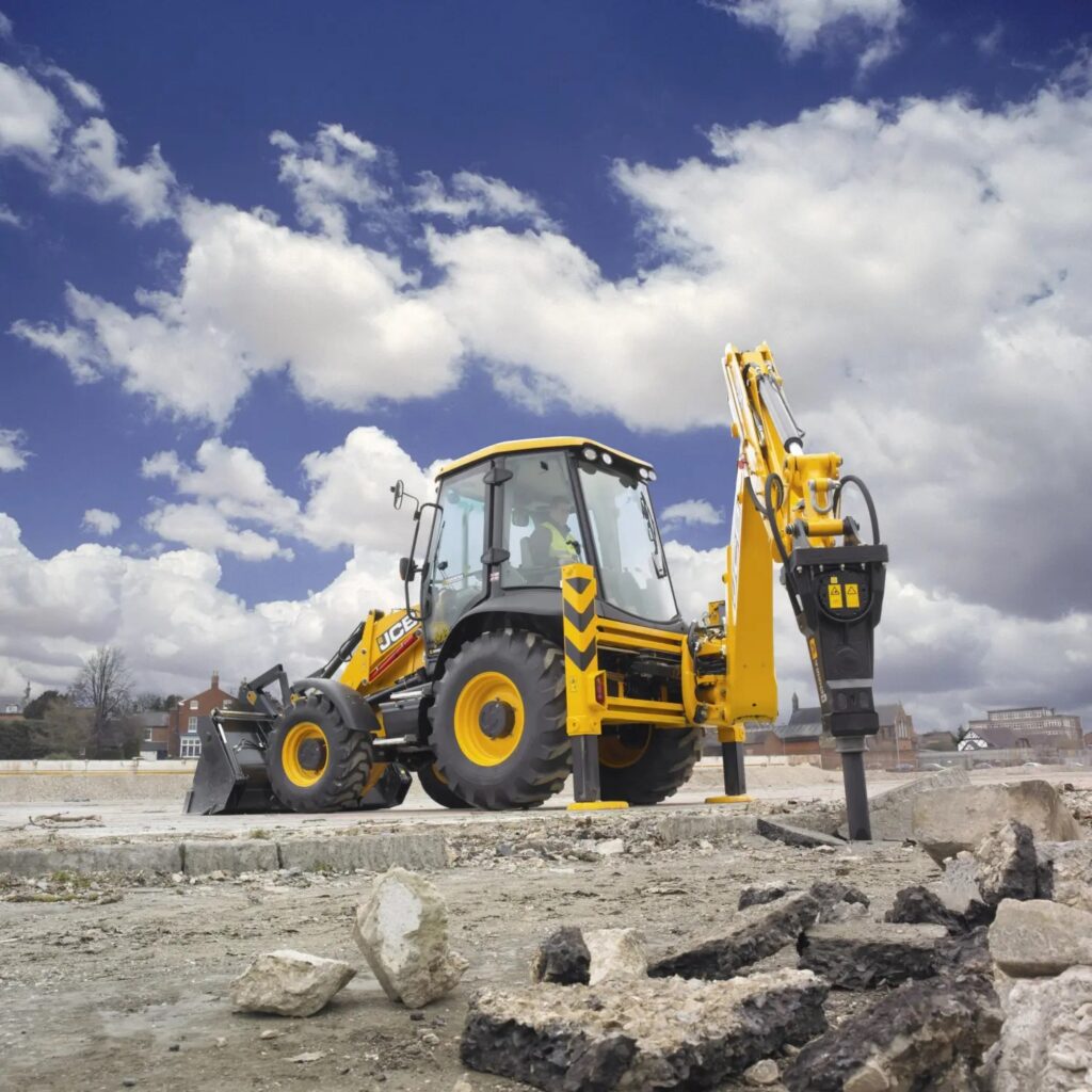 Аренда колесного экскаватора JCB с гидромолотом 15 тонн